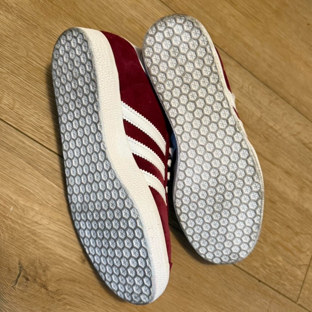 Adidas Maroon and White Classic Sneakers - Picture 5 of 6